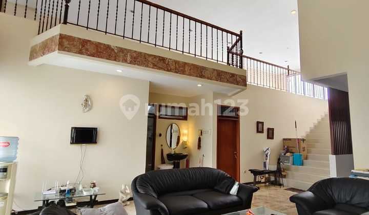Rumah semi furnished di Batununggal Bandung