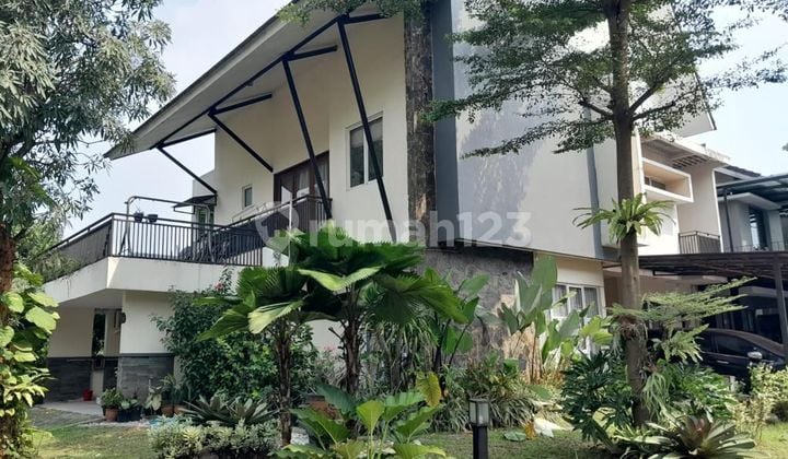 Rumah Cantik Siap Huni 3 Lantai di BSD Sevilla