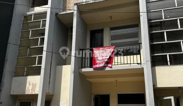 For Rent: 3-Story Cluster House in Condet, Jakarta, Near PGC!