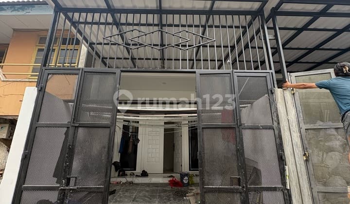 Rumah Baru 4 Lantai di Tanjung Duren Duri Kepa Jakarta Barat