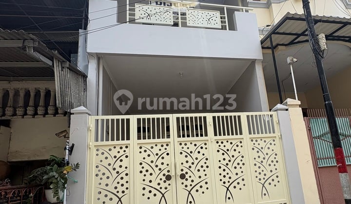 Rumah 2 Lantai Siap Huni di Teluk Gong Jakarta Utara