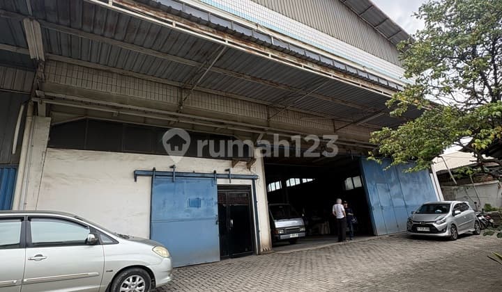 Office Warehouse with Business and Food Packaging Printing Machinery in Muara Karang
