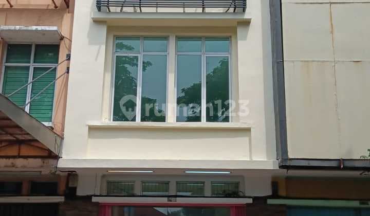 Ruko Premium 3,5 Lantai di Tol Boulevard BSD Serpong Lokasi Strategis