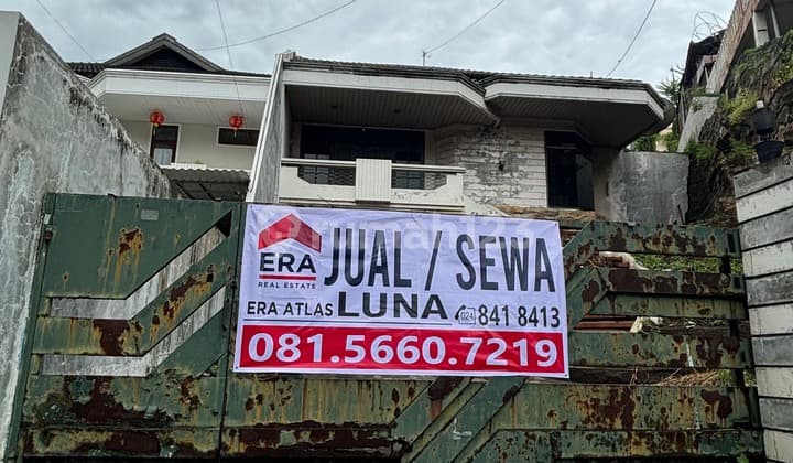 DIJUAL RUMAH TENGAH KOTA SEMARANG BEBAS BANJIR DI PINGGIR JALAN RAYA
