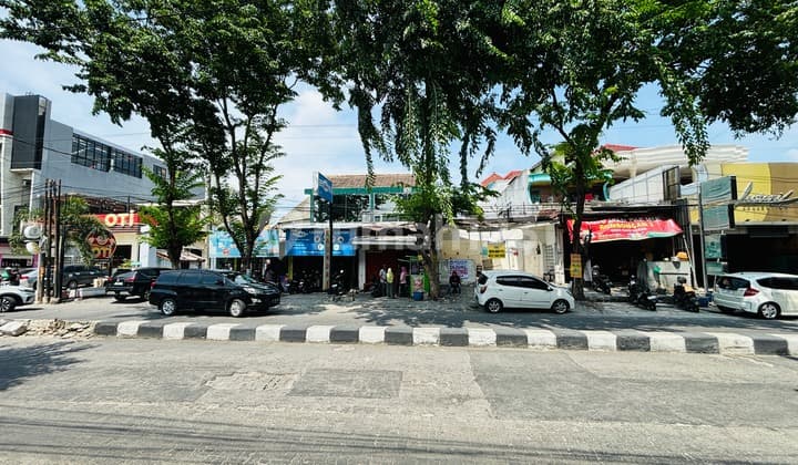 DIJUAL RUKO (HITUNG TANAH) DI PINGGIR JALAN RAYA ANJASMORO