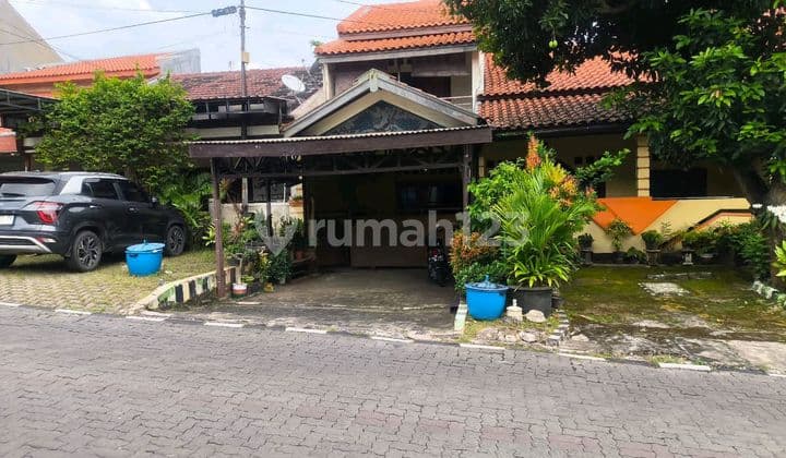 Rumah Dekat Pusat Kota Semarang Bebas Banjir
