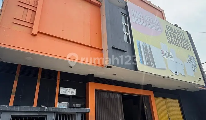 Ruang Usaha Dekat Ada Swalayan
