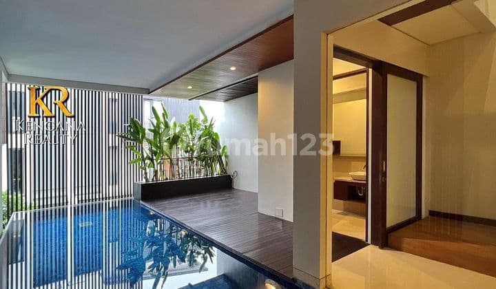 Rumah Bagus Cipete, Jakarta Selatan Tropical Townhouse
