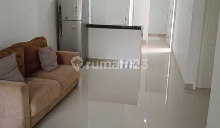 Miliki Rumah Siap Huni Semi Furnished di Graha Raya Bintaro, One Gate System Keamanan 24 Jam, Bebas Banjir Lokasi di Pusat Perbelanjaan.