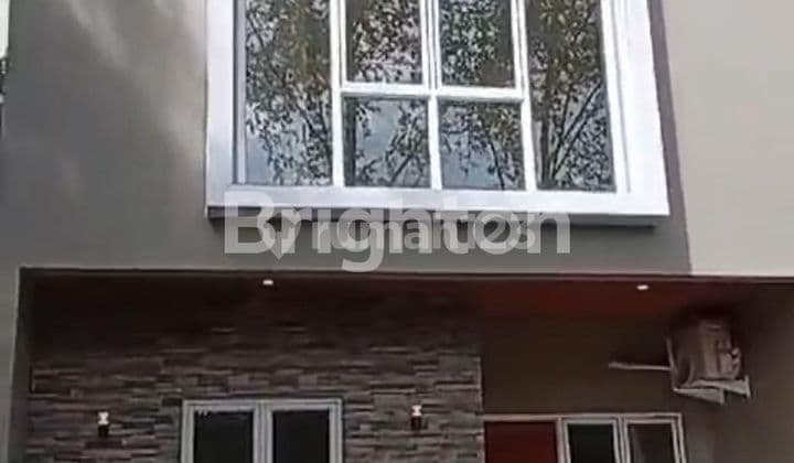 Stand-Alone Building House in Whelford Greenwich Cluster BSD