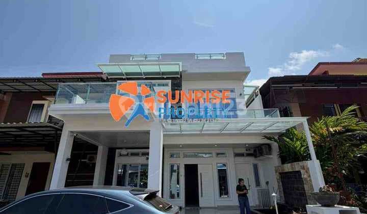 Dijual Rumah 3 Lantai Beverly Green