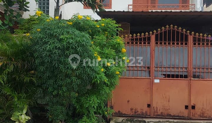 Rumah Hook Bangunan Kokoh di Kayu Putih, Jakarta Timur