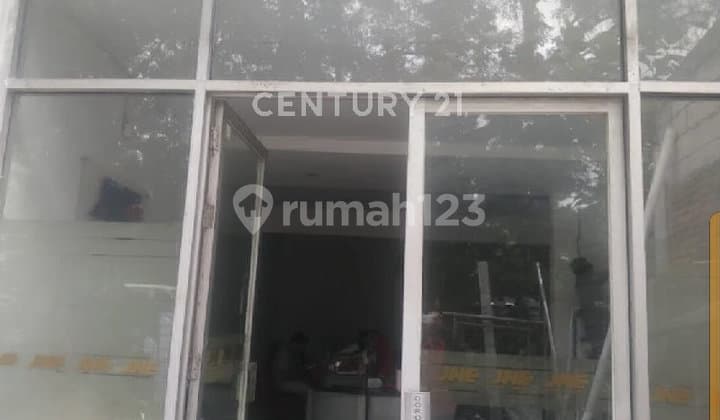 Ruko Harga NJOP Pinggir Jalan Raya Besar Dekat Halte Busway