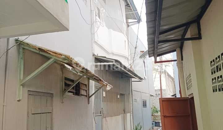 Rumah Kost 3 Kamar Jual Murah Hampir NJOP Dalam Gang Cideng