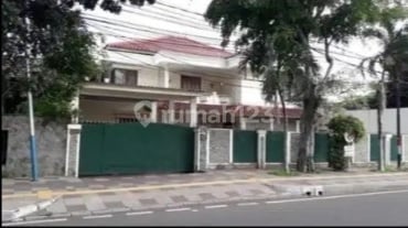 RUMAH CEMPAKA PUTIH LOKASI STRATEGIS DEKAT APARTEMEN ARANDRA