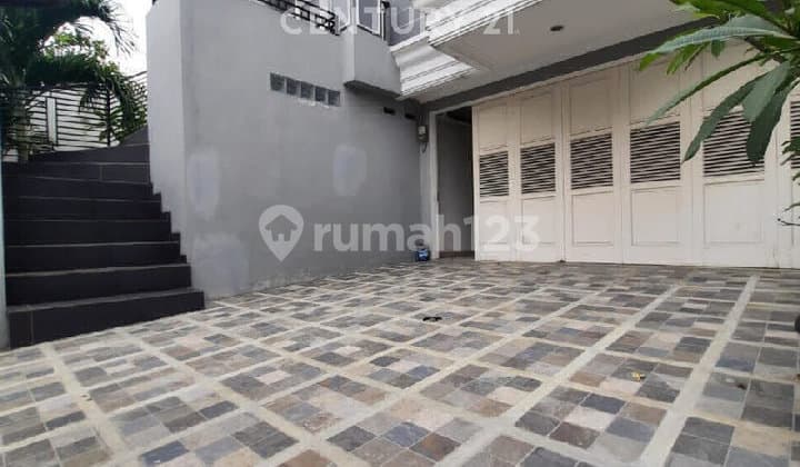 Rumah Baru Bagus 2 Lantai di Radio Dalam, Jakarta Selatan