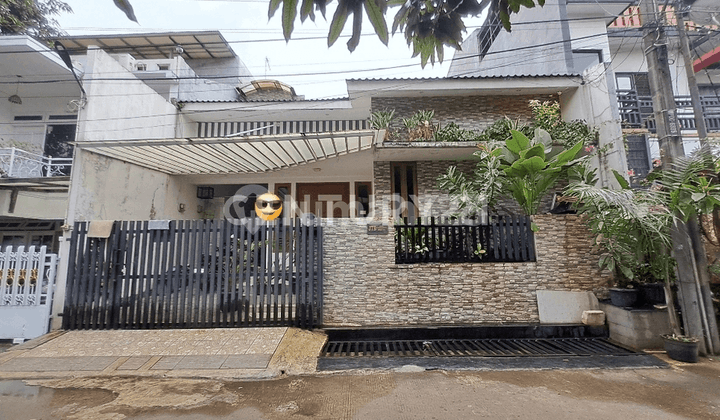 House in Jatibening Very Close to Cikunir LRT Station