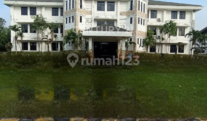 Sukajadi Tangerang - Gudang dan Kantor dengan Lahan yang Luas