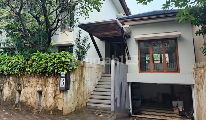 Siap Huni, Rumah, 2 Lantai, SHM, Bebas Banjir,