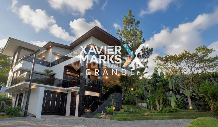 Dijual Rumah Full Furnished Model Modern 2,5 Lantai di Kawasan Riverside, Malang
