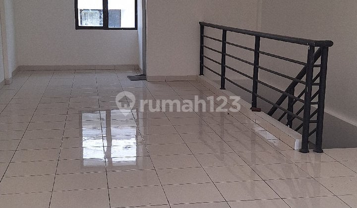 GOOD 2-STORY SHOPHOUSE FOR BUSINESS AND OFFICE IN MNTC LIPPO CIKARANG