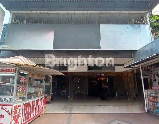 Gedung Serbaguna untuk Showroom, Gudang, Tempat Usaha di Alun-Alun Malang