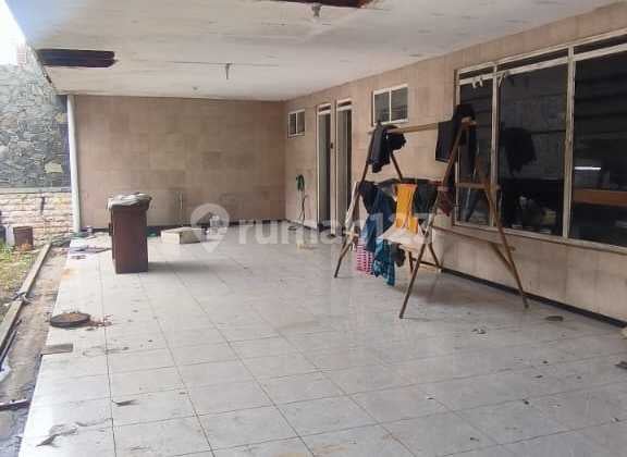 Rumah Luas 500 Parkir Banyak Mobil Baru Renovasi di Bunga-Bunga Malang