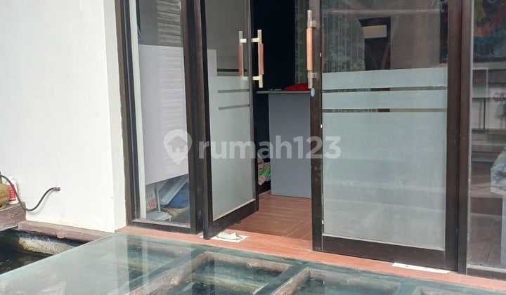 Rumah Usaha Cocok Untuk Kantor, Salon, Kafe Di Buah-buahan Malang