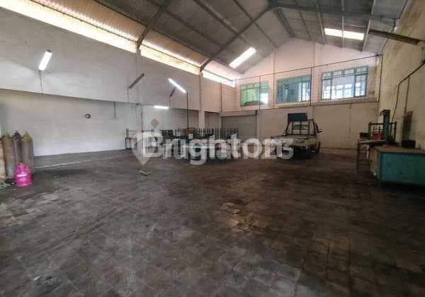 Gudang Luas 1600 di Dekat Tol Sawojajar Malang