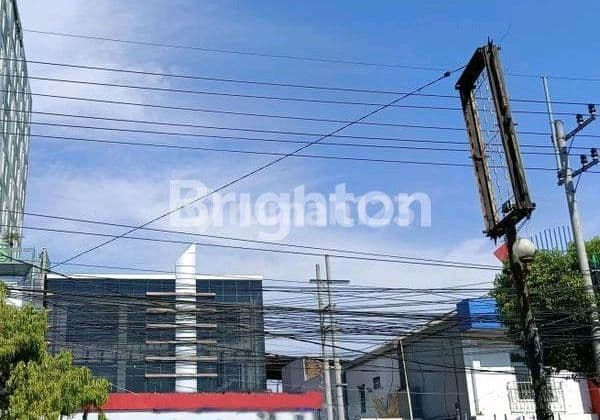 Gedung Besar Cocok Untuk Kantor Di Blimbing Kota Malang