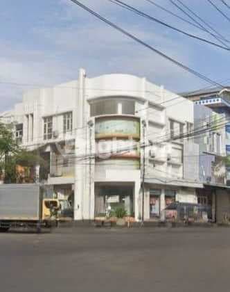 Ruko Pojok 3 Lantai Cocok Untuk Showroom Di Kasin Malang Ruko di Kasin 173.0 m² SHM