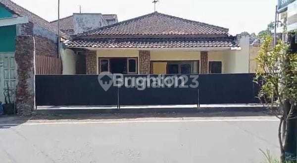 Rumah Lebar 20 Muat 8 Truk di Ki Ageng Gribig Malang