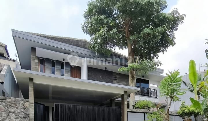 Rumah Mewah Full Perabot di Araya Dekat Kds Resto Kota Malang