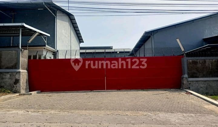 Gudang Siap Pakai di Toyomarto