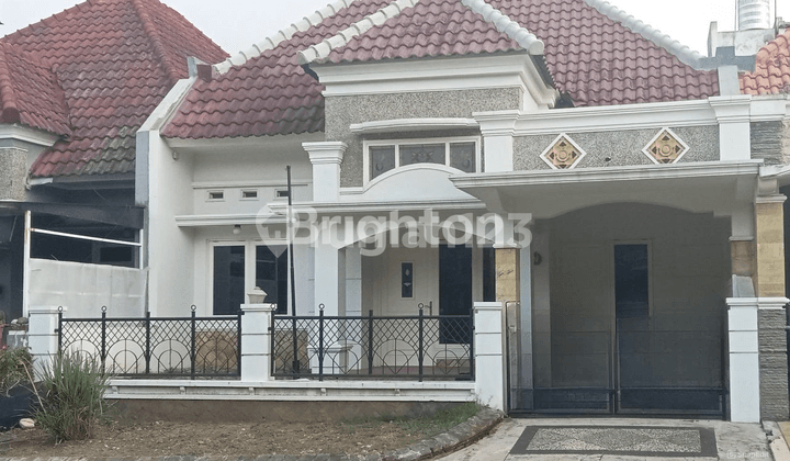 RUMAH TERAWAT BARU RENOV di PERMATA JINGGA