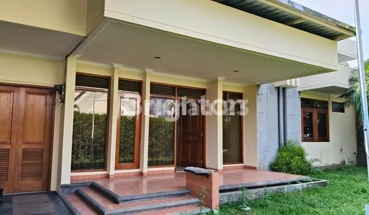Rumah 2 Lantai Di Dekat Jalan Ijen