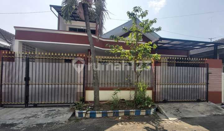 Rumah 2 Lantai Di Daerah Bunga2