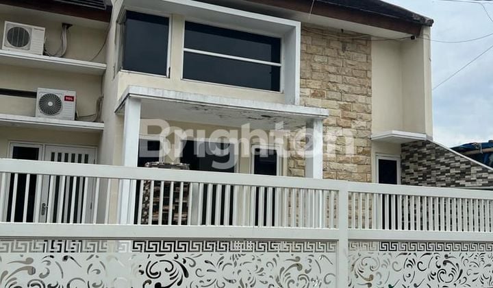 MINIMALIST MODERN HOUSE in KEMANTREN