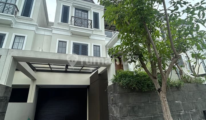 Rumah 3 Lantai di The Grand Kenjeran