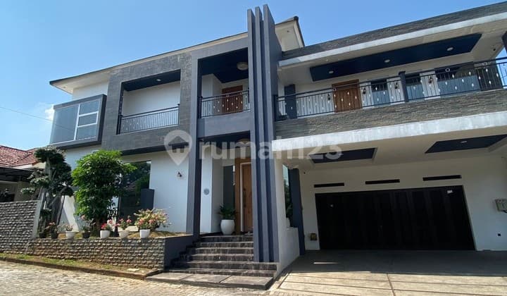 Dijual Rumah Mewah SHM 2 Lantai Bagus didaerah Perumahan Mijen, Semarang (BPAR)