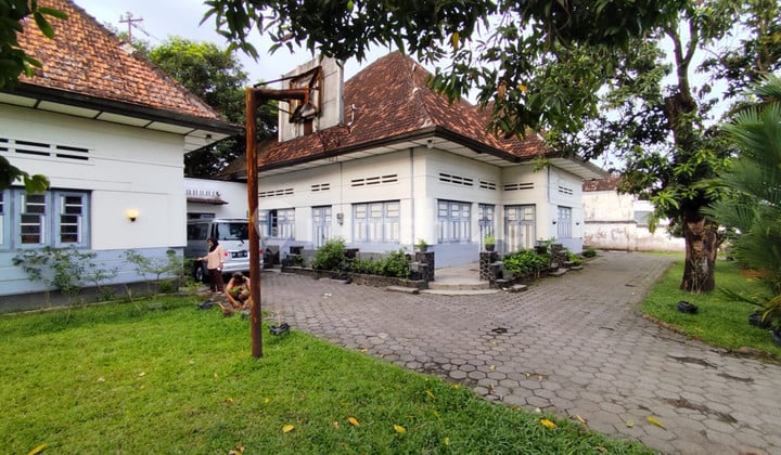 Rumah Gaya Kolonial 1547 Meter Persegi Diarea Wisata Kota Yogyakarta