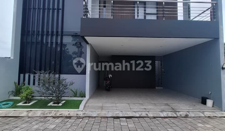 Furnished Luxury House in a Cluster Near Al-Azhar, Sleman