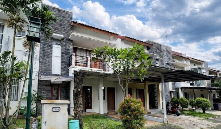 Siap Huni Rumah Dirafles Hills Cibubur