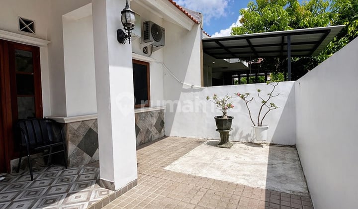 Rumah Eksklusif di Villa Nusa Indah