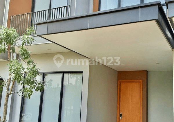 TWO-STORY FULLY FURNISHED HOUSE IN TANGLIN PARC SANCTUARY SENTUL, JUST BRING YOUR CLOTHES AND BAGS!