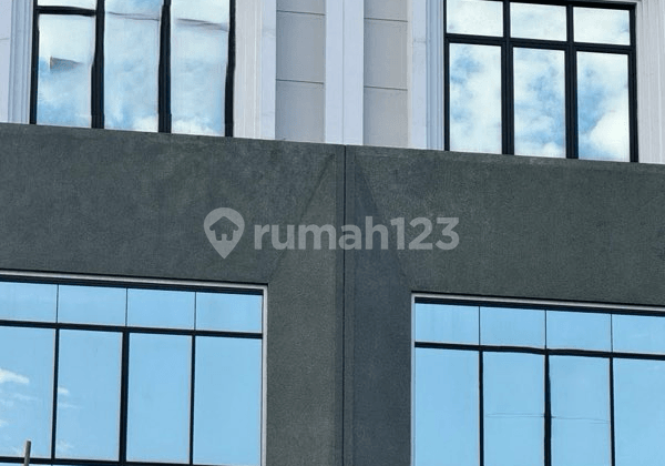 Ruko 2 Muka 4 Lantai di Sedayu City Kelapa Gading Jakarta Utara