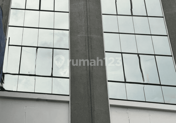 Ruko Gandeng 2 Muka 4 Lantai di Sedayu City Kelapa Gading Jakarta Utara
