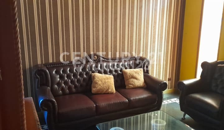 Rumah Cantik Siap Huni Di Komplek Istana Kawaluyaan