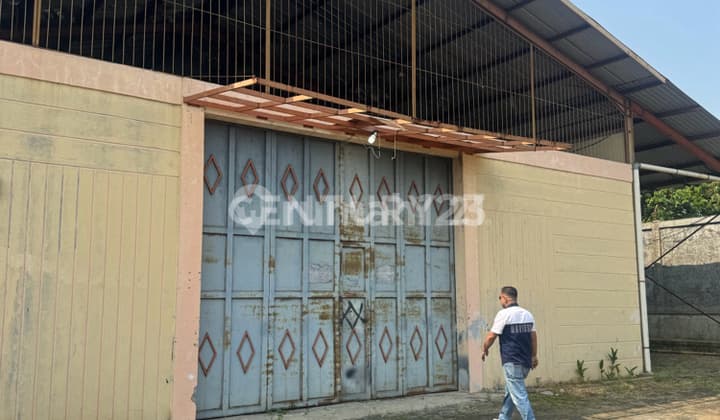 Gudang,Kantor Luas Main Road Di Purwakarta