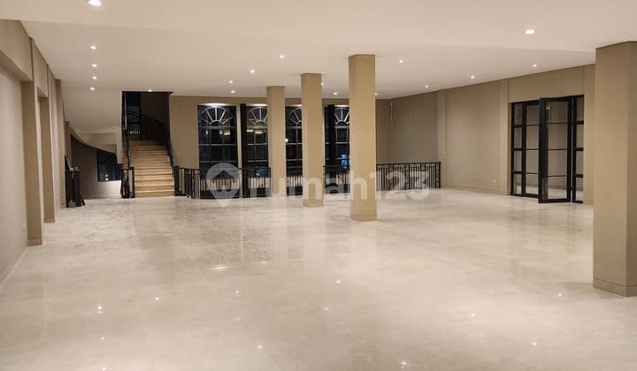 Gedung Megah Di Jl Ir Juanda /Dago Bandung